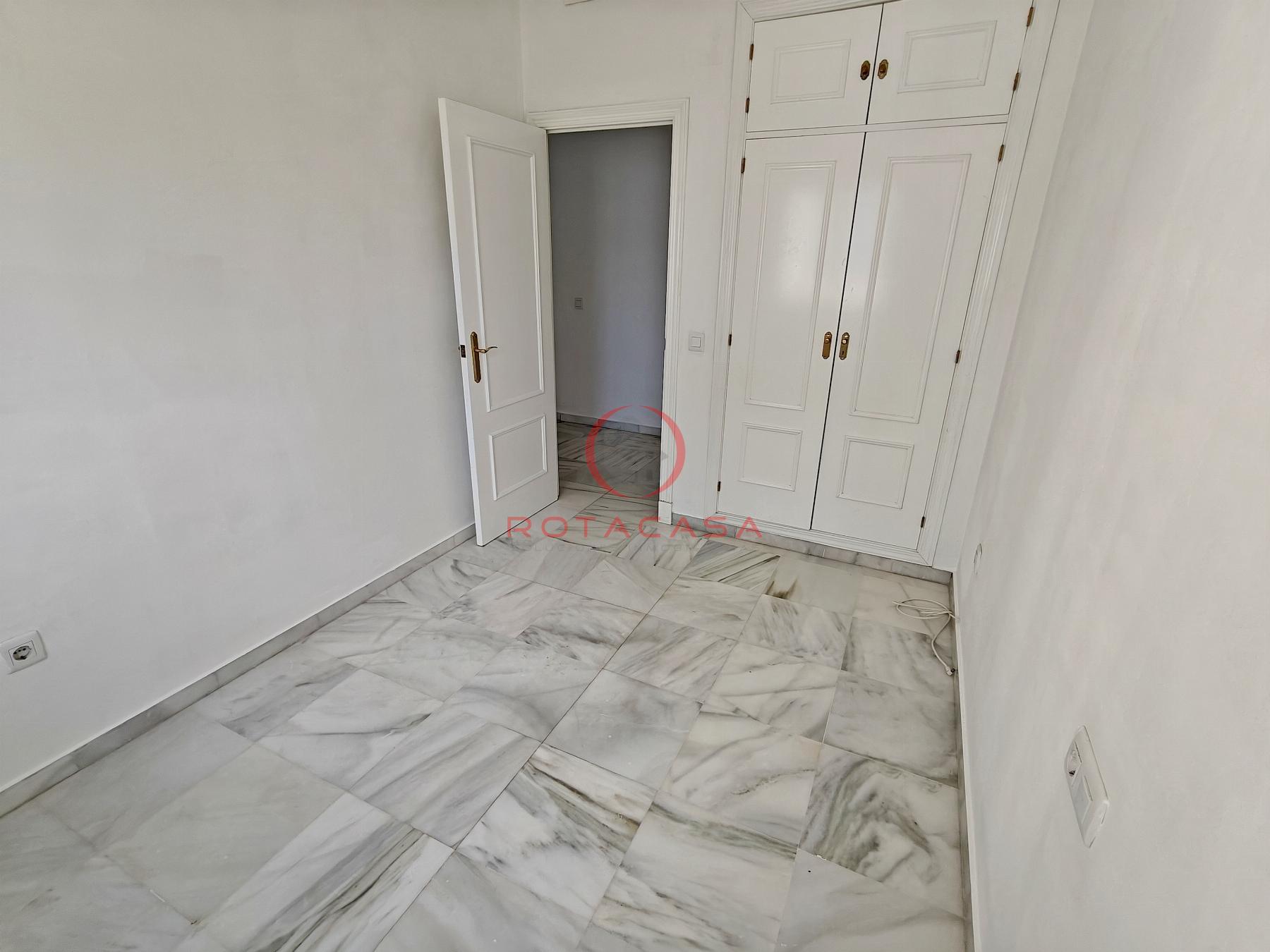 For sale of flat in Rota