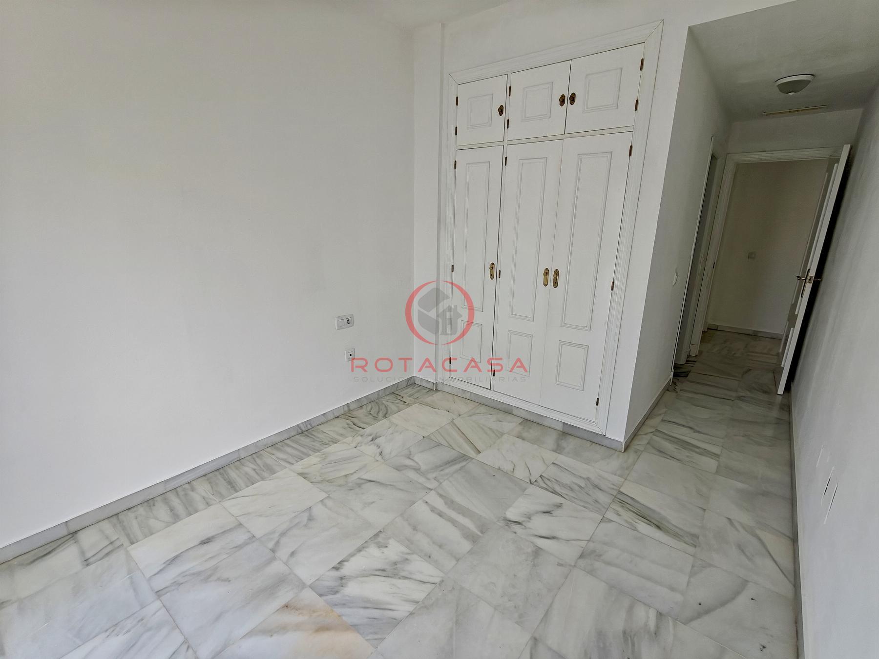 For sale of flat in Rota
