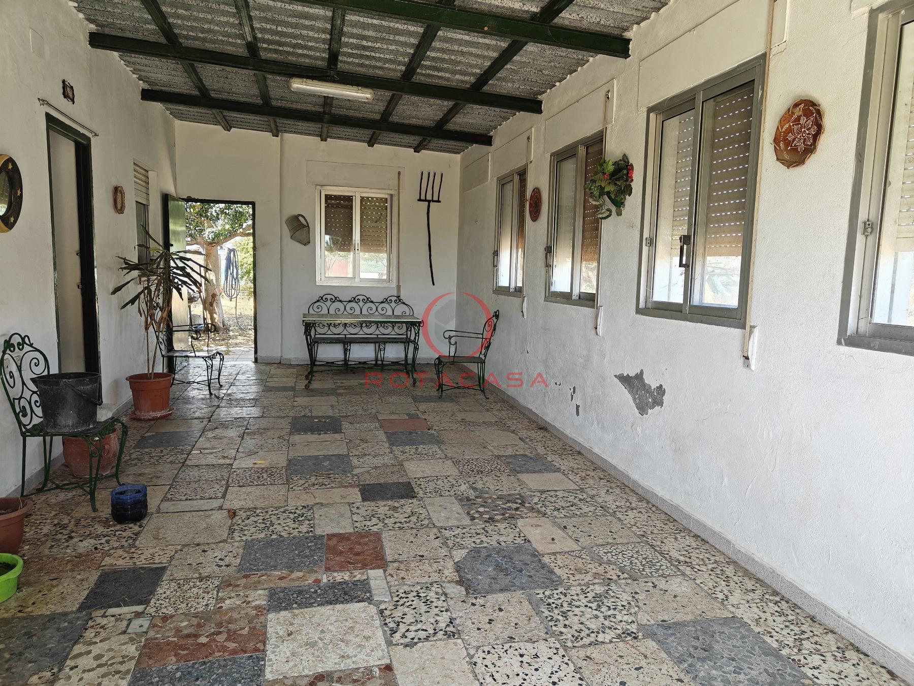 For sale of rural property in Rota