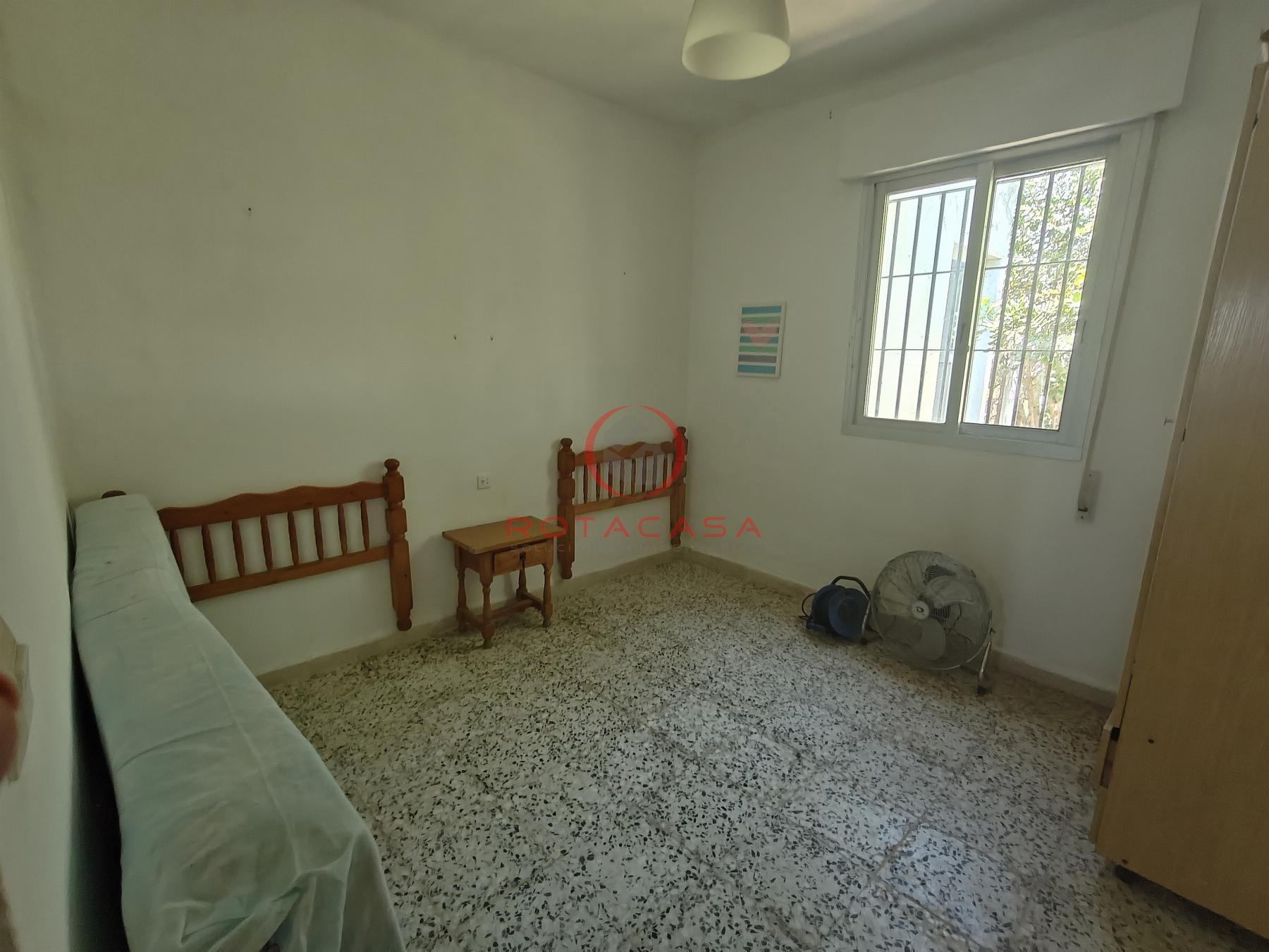 For sale of rural property in Rota