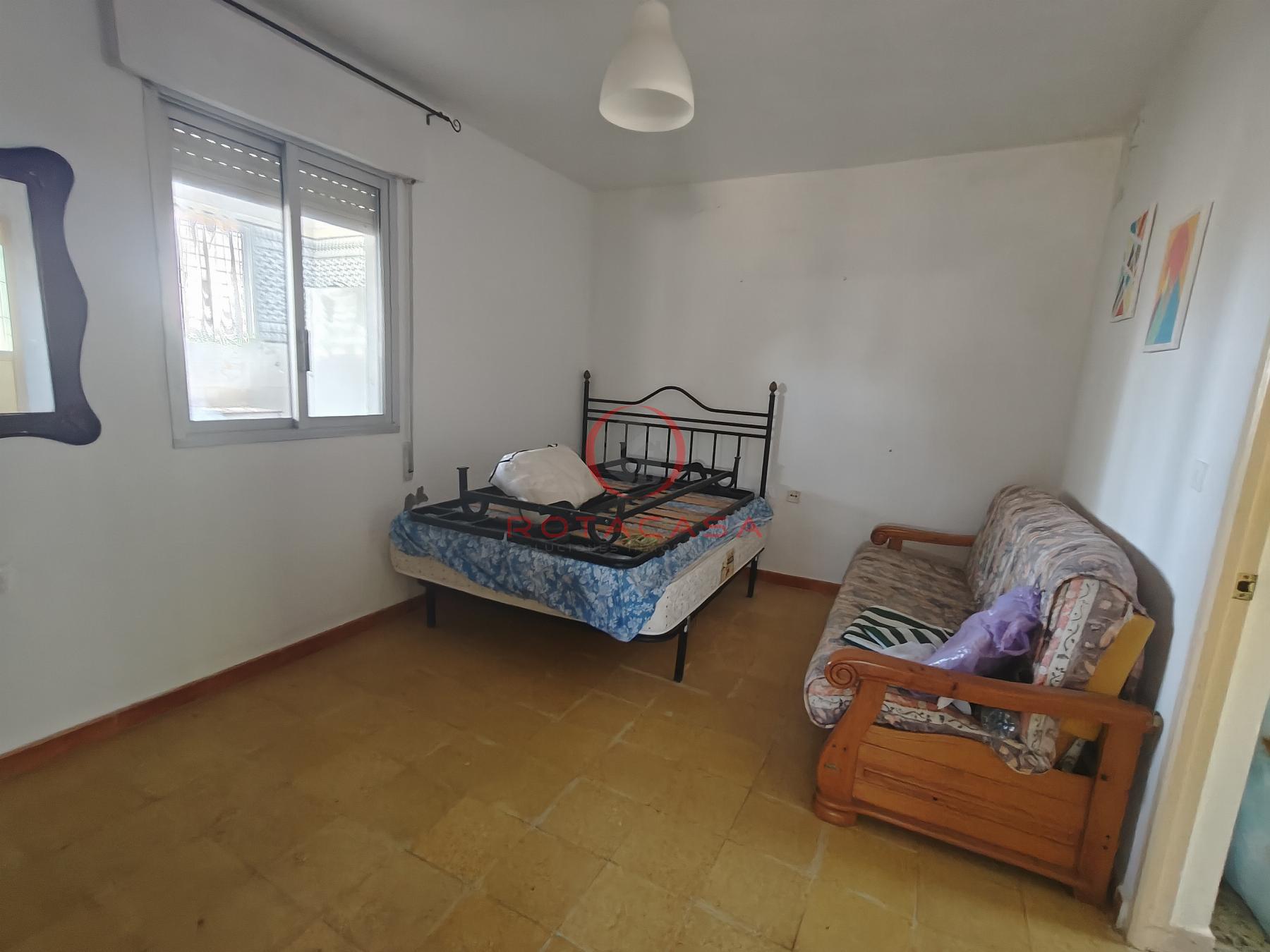 For sale of rural property in Rota