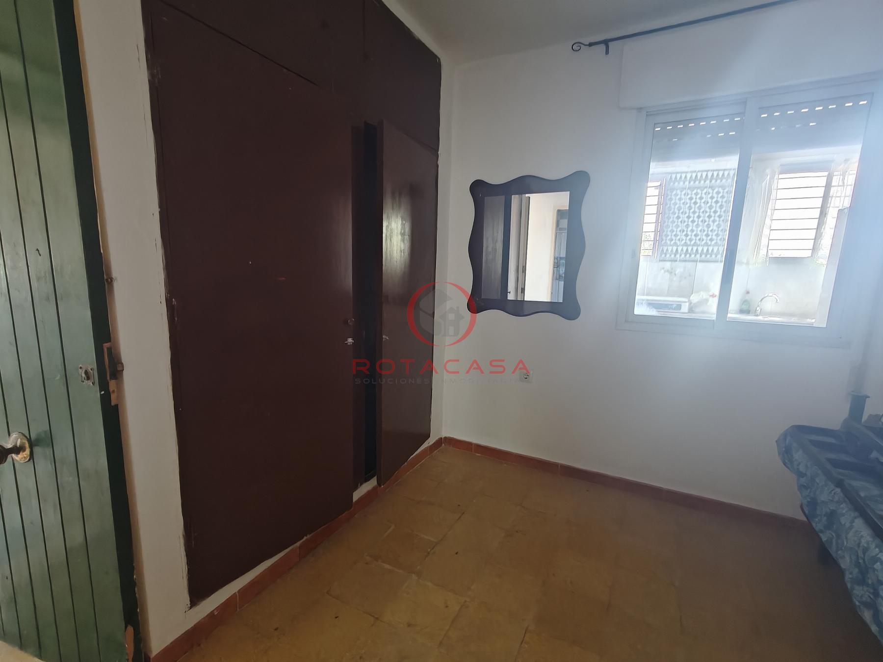 For sale of rural property in Rota