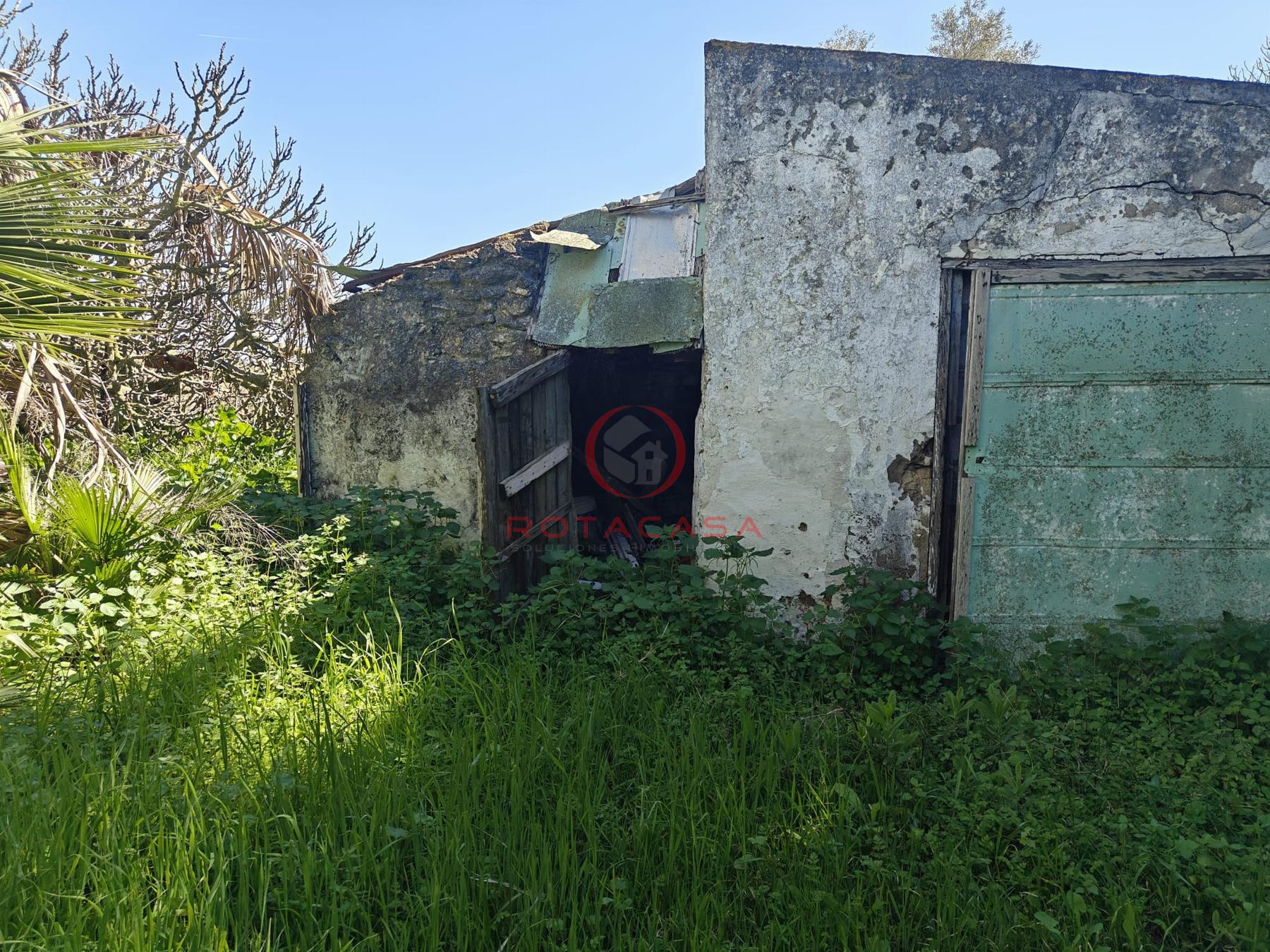 Venta de finca rústica en Rota