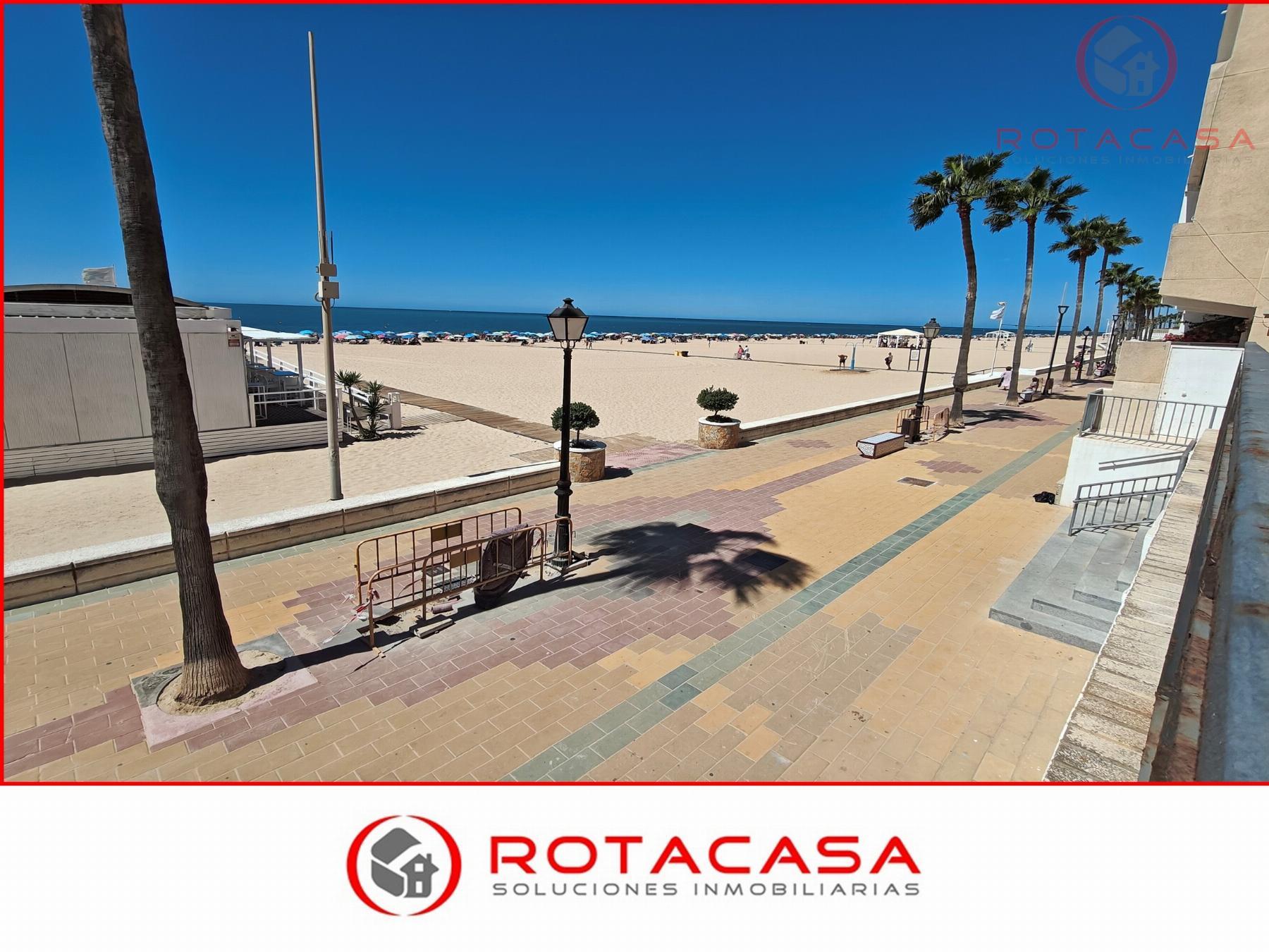 Venta de piso en Rota