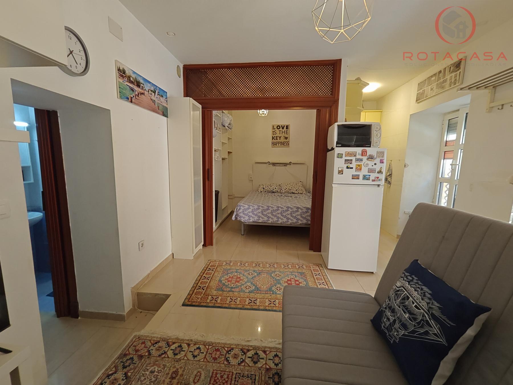 Venta de estudio en Rota