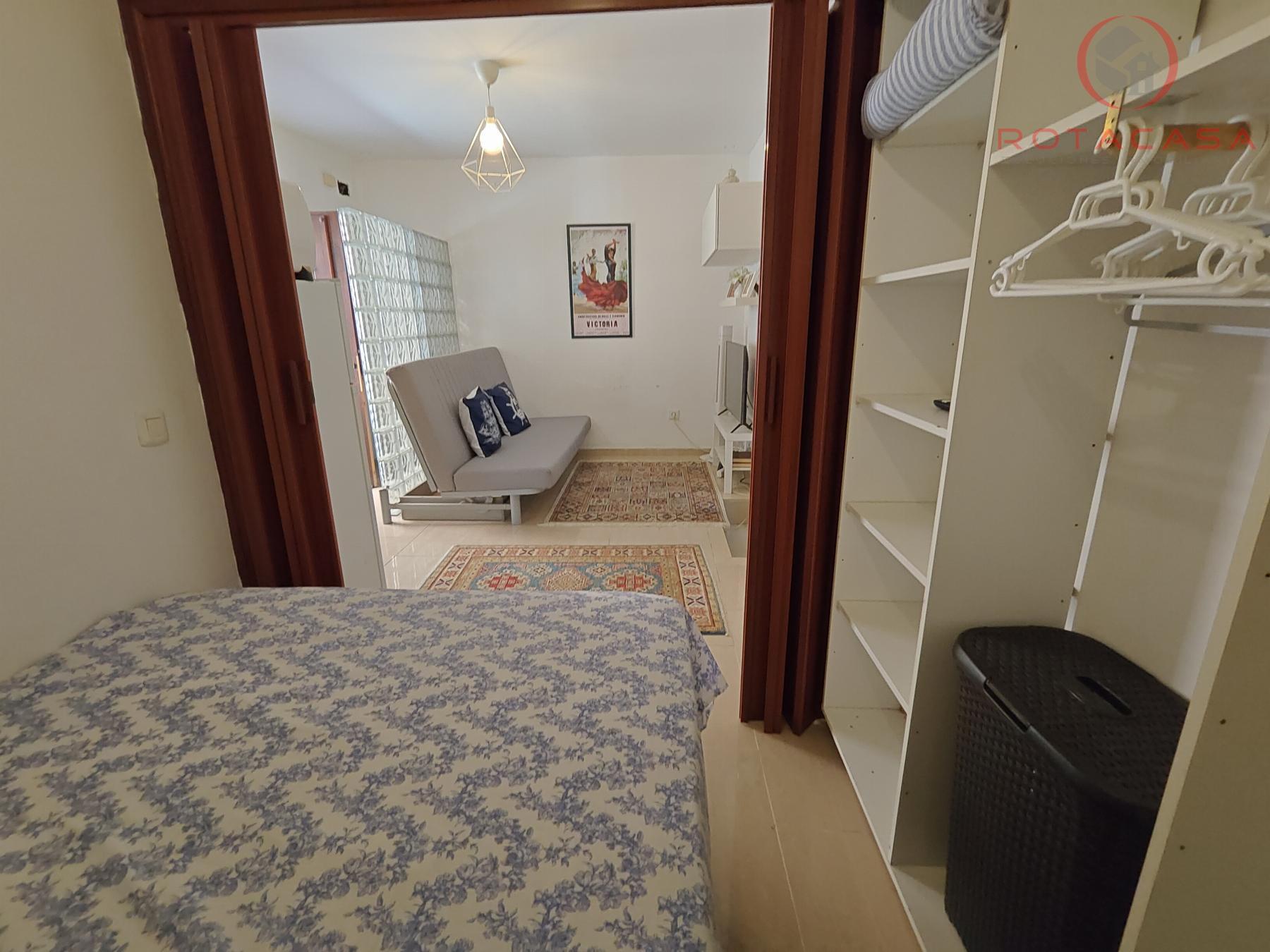 Venta de estudio en Rota