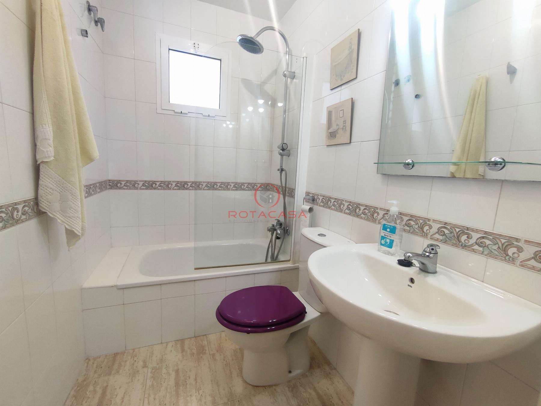 For rent of flat in Rota