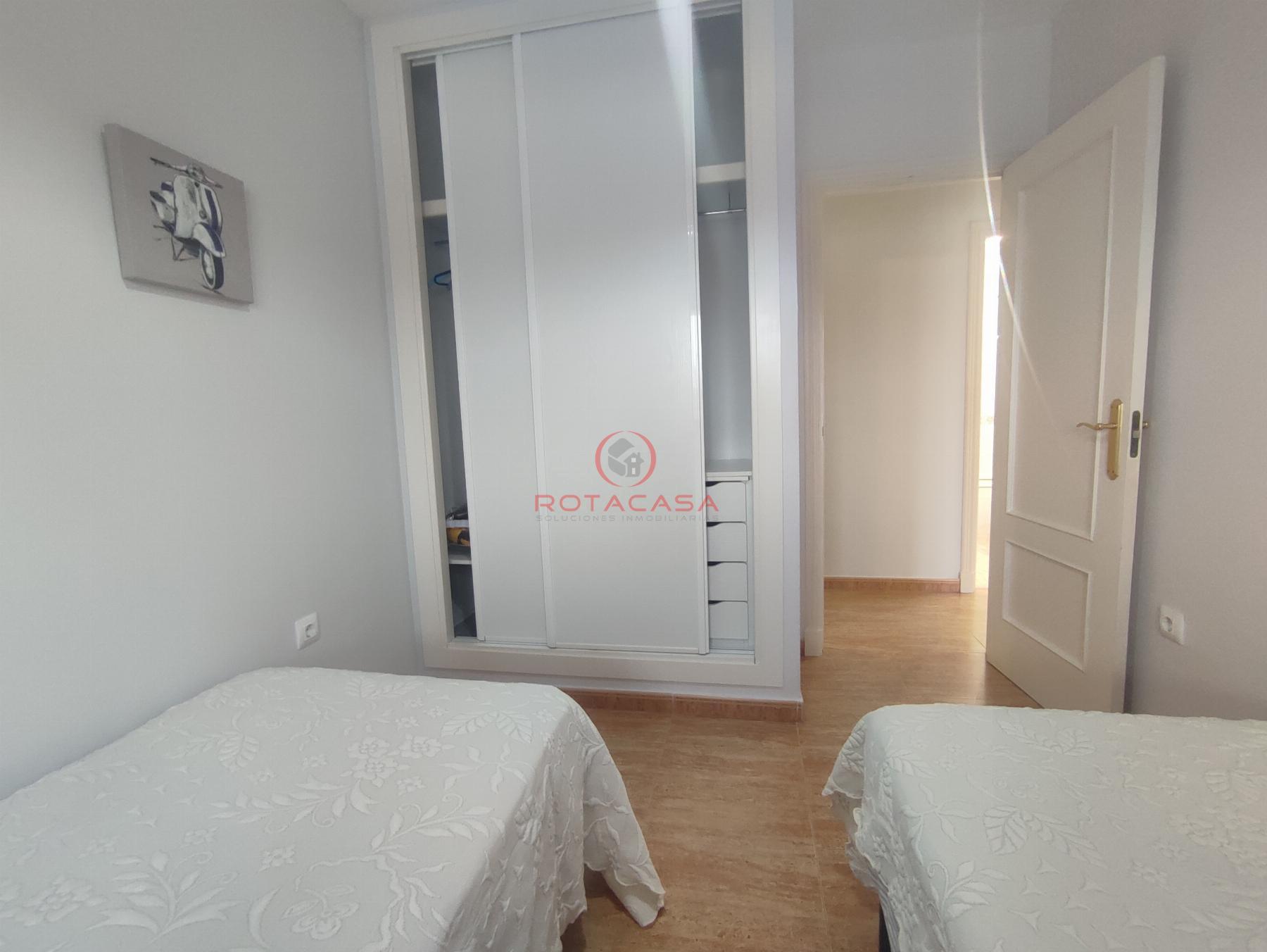 For rent of flat in Rota