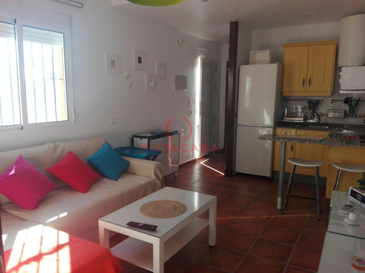For rent of flat in Rota