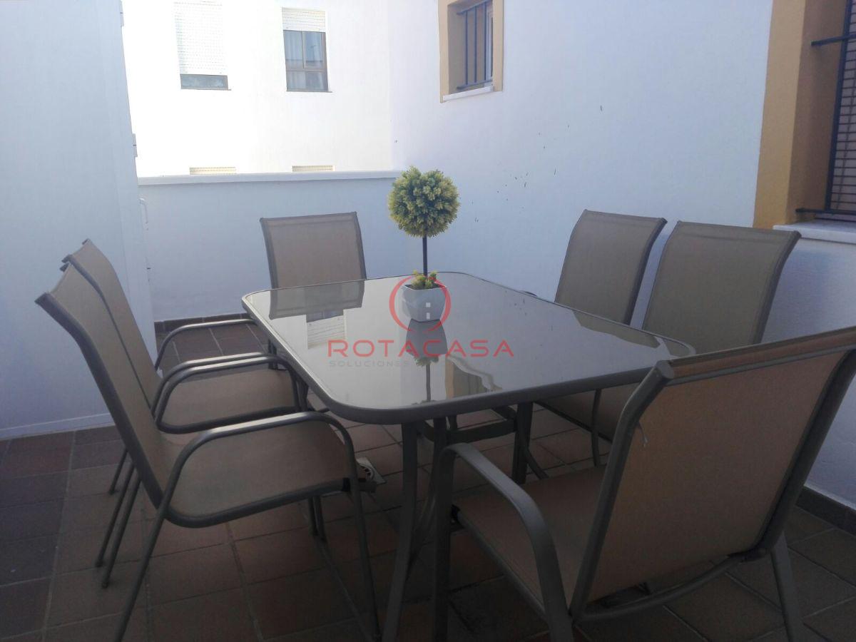 For rent of flat in Rota