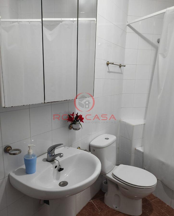 For rent of ground floor in Rota