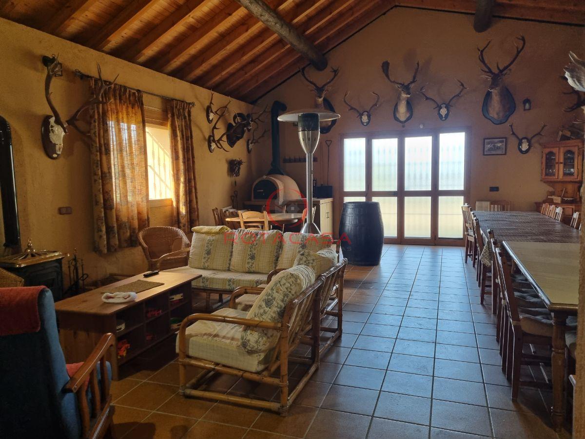 For sale of rural property in Rota