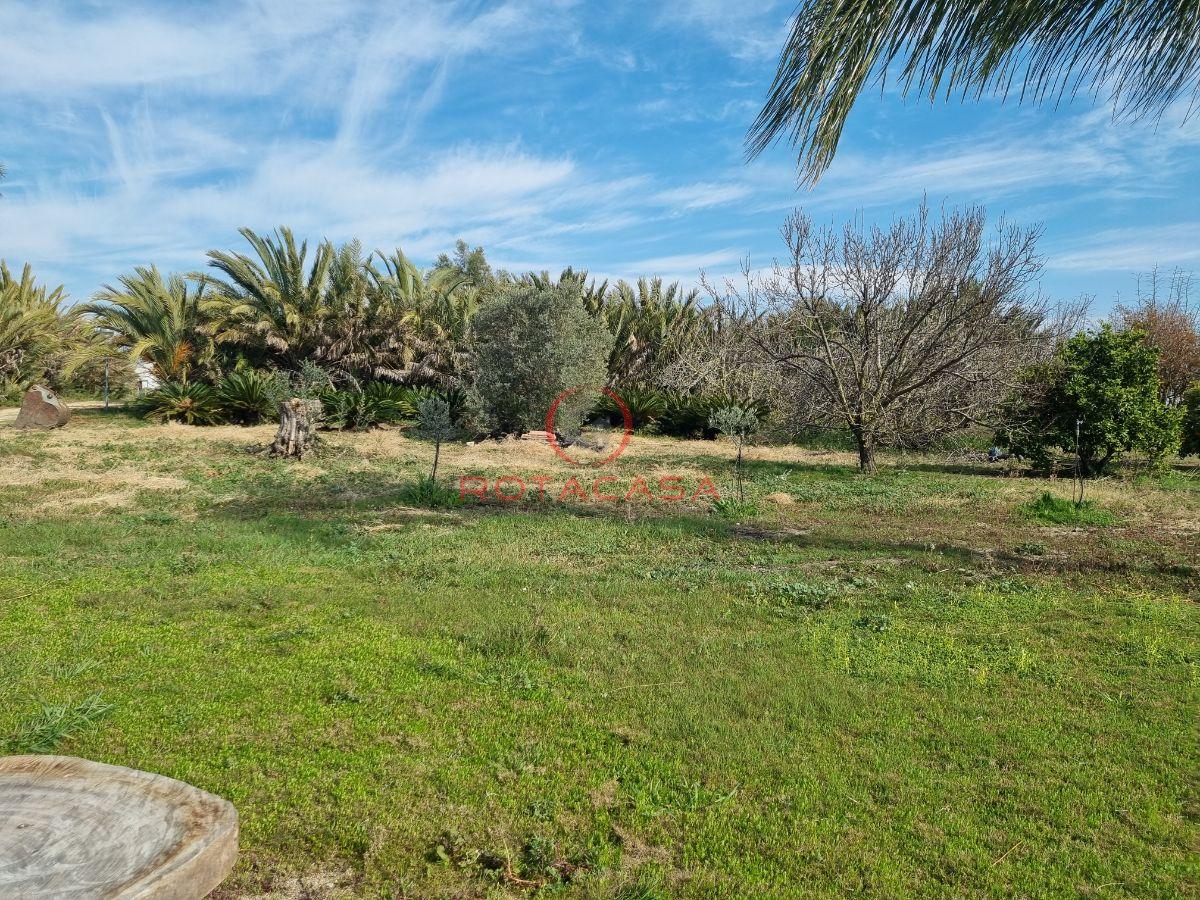 For sale of rural property in Rota