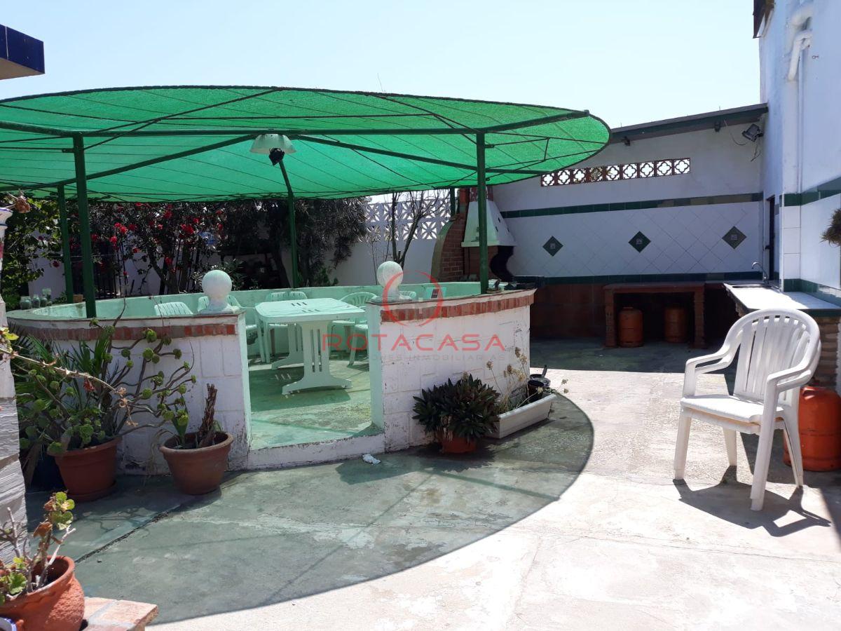 For sale of rural property in Rota