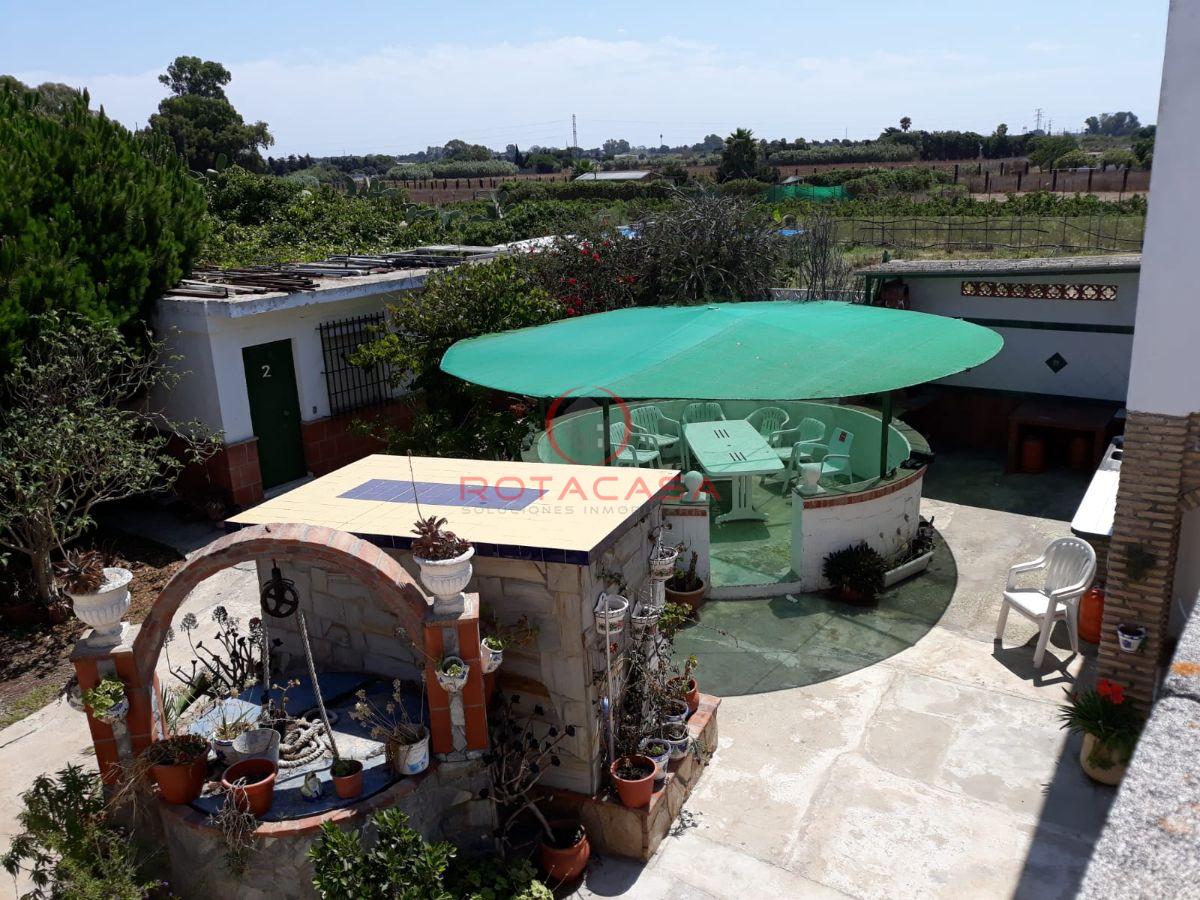 For sale of rural property in Rota