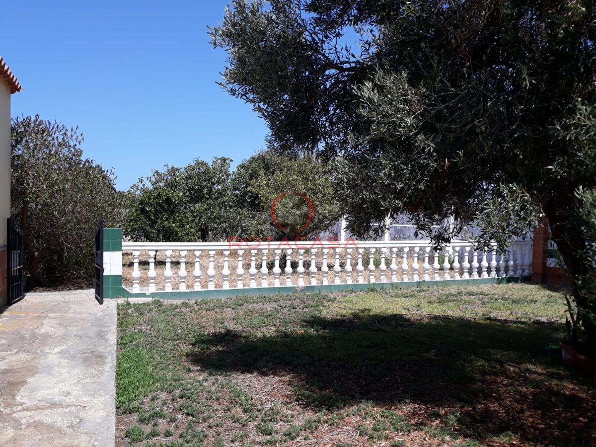 Venta de finca rústica en Rota