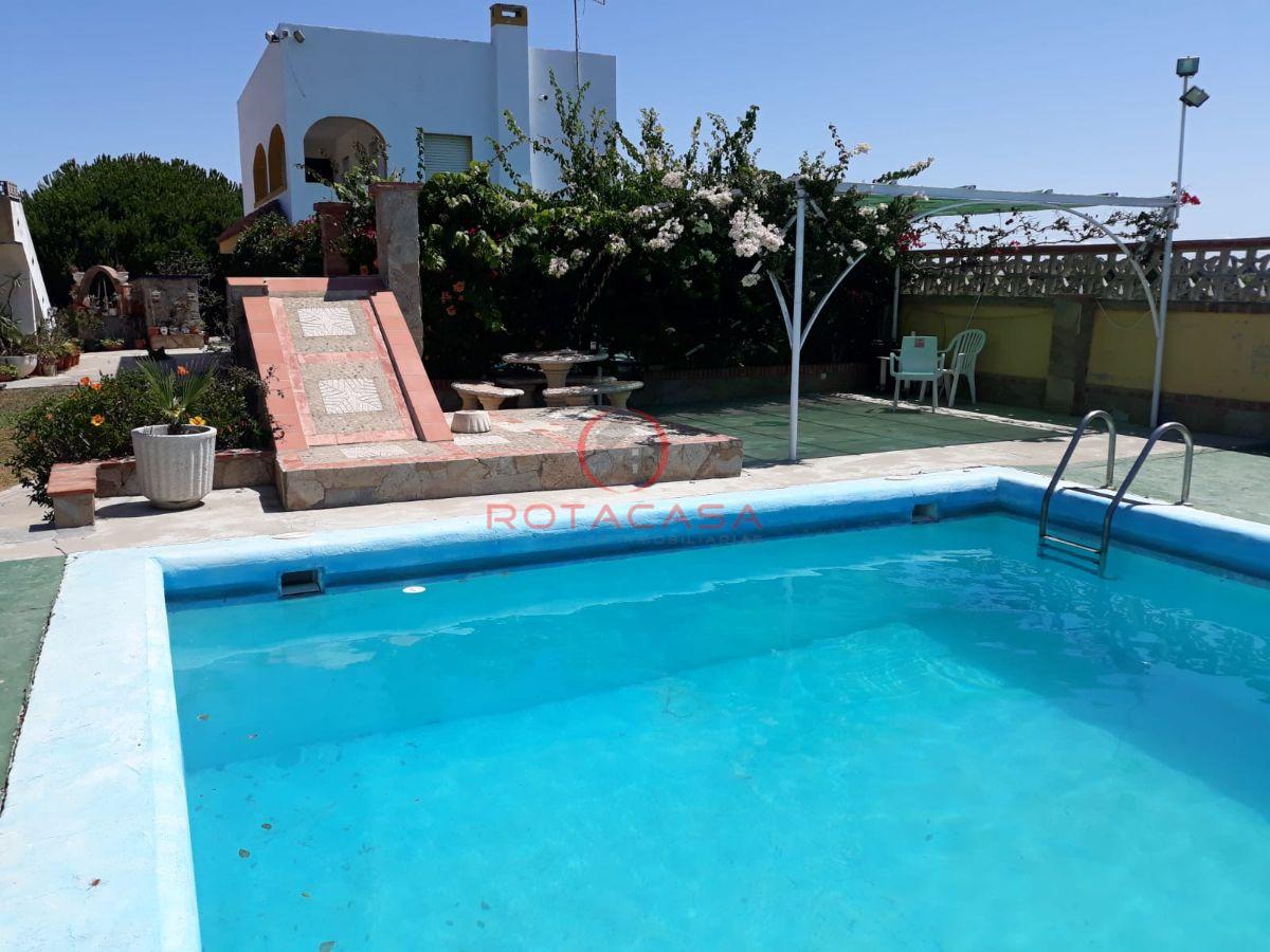 For sale of rural property in Rota