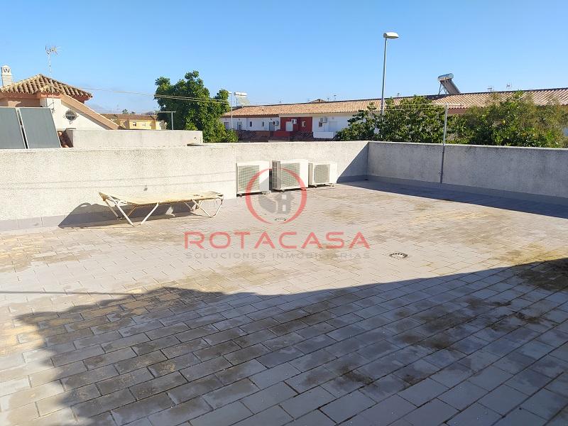 For sale of chalet in Rota