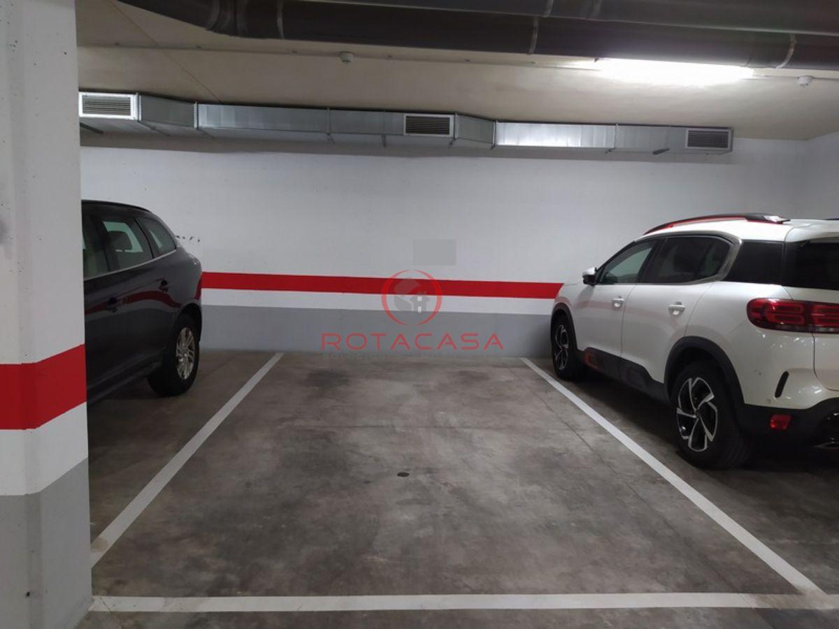 For sale of garage in Rota