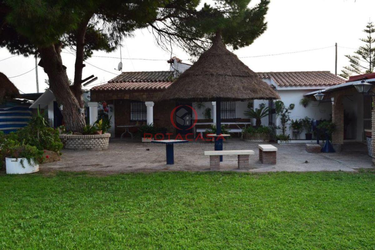 For sale of rural property in Rota