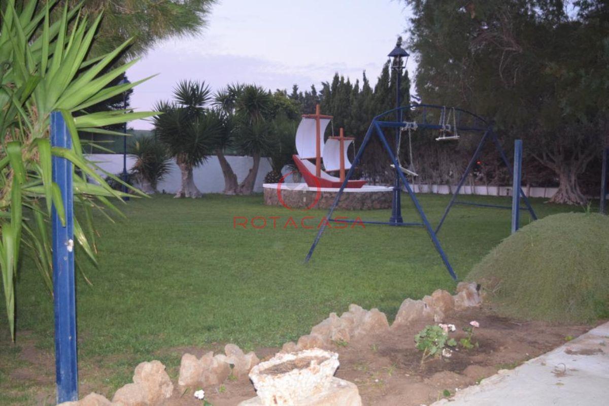 For sale of rural property in Rota