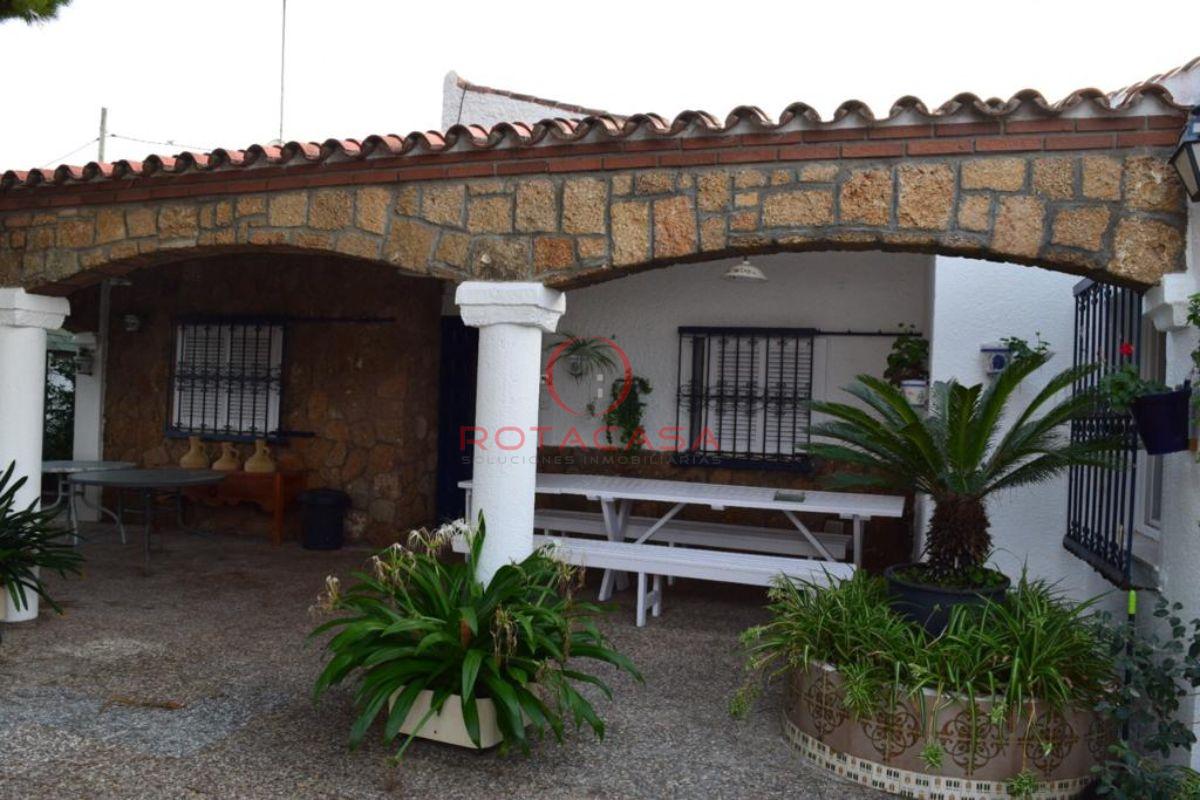 Venta de finca rústica en Rota