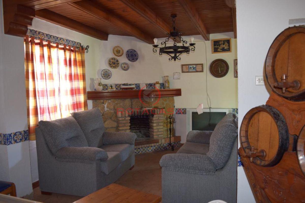 For sale of rural property in Rota