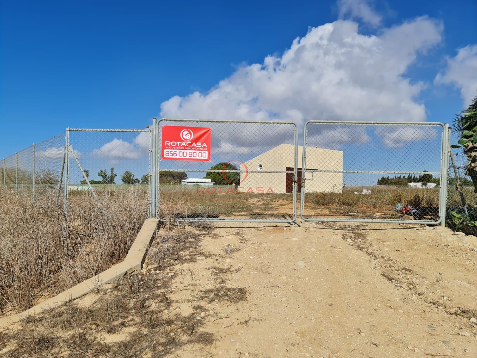 For sale of rural property in Rota