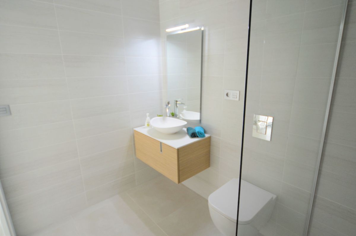 For sale of villa in Daya Nueva