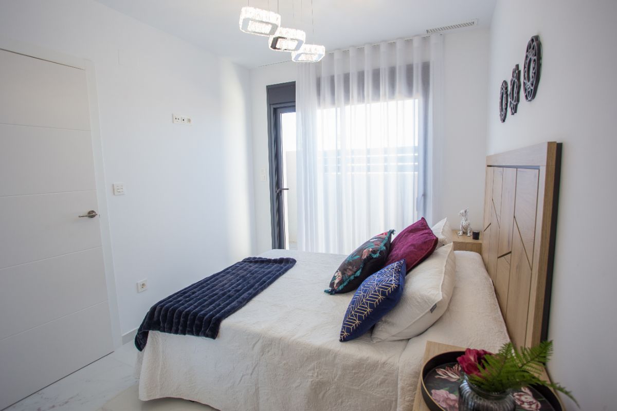 Venta de villa en Los Montesinos