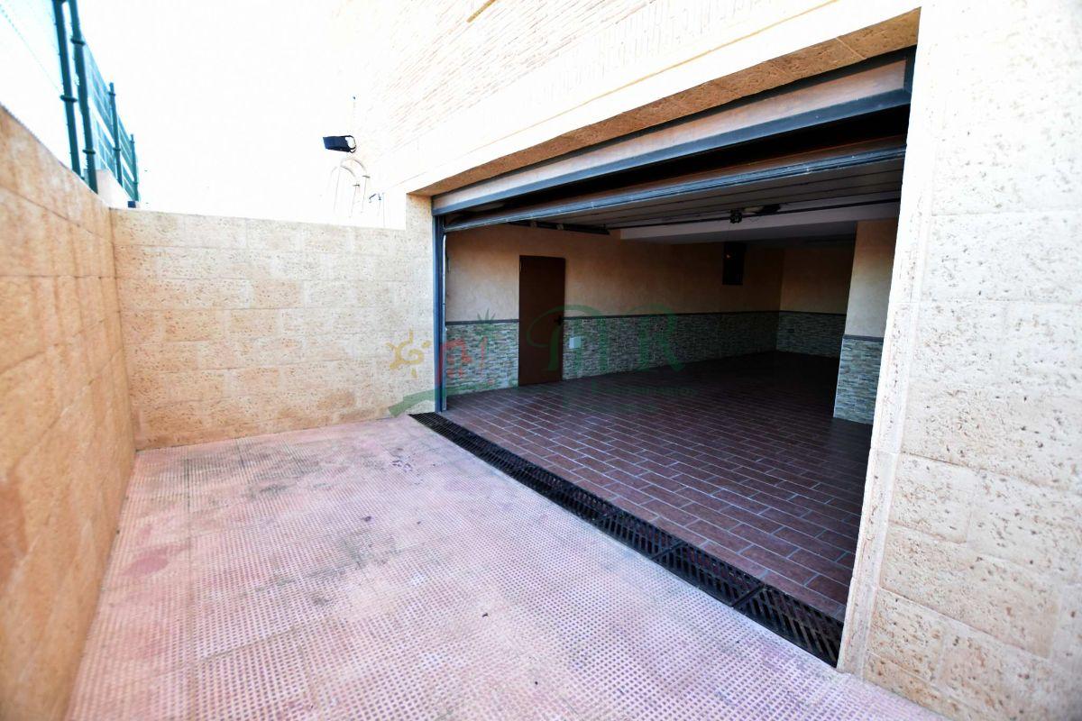 Venta de villa en Los Montesinos