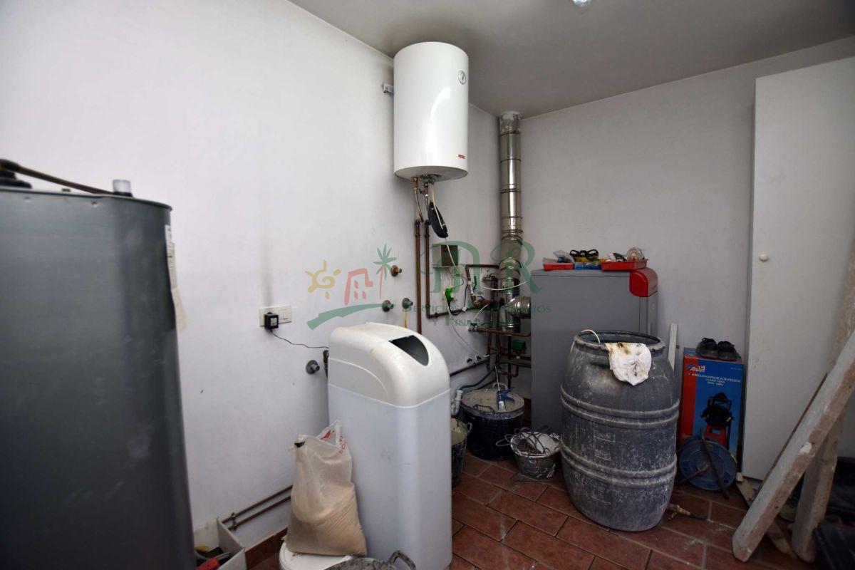 Venta de villa en Los Montesinos