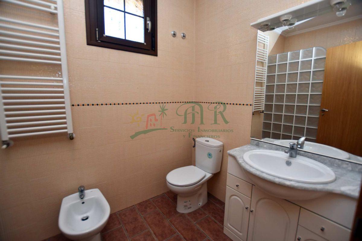 Venta de villa en Los Montesinos