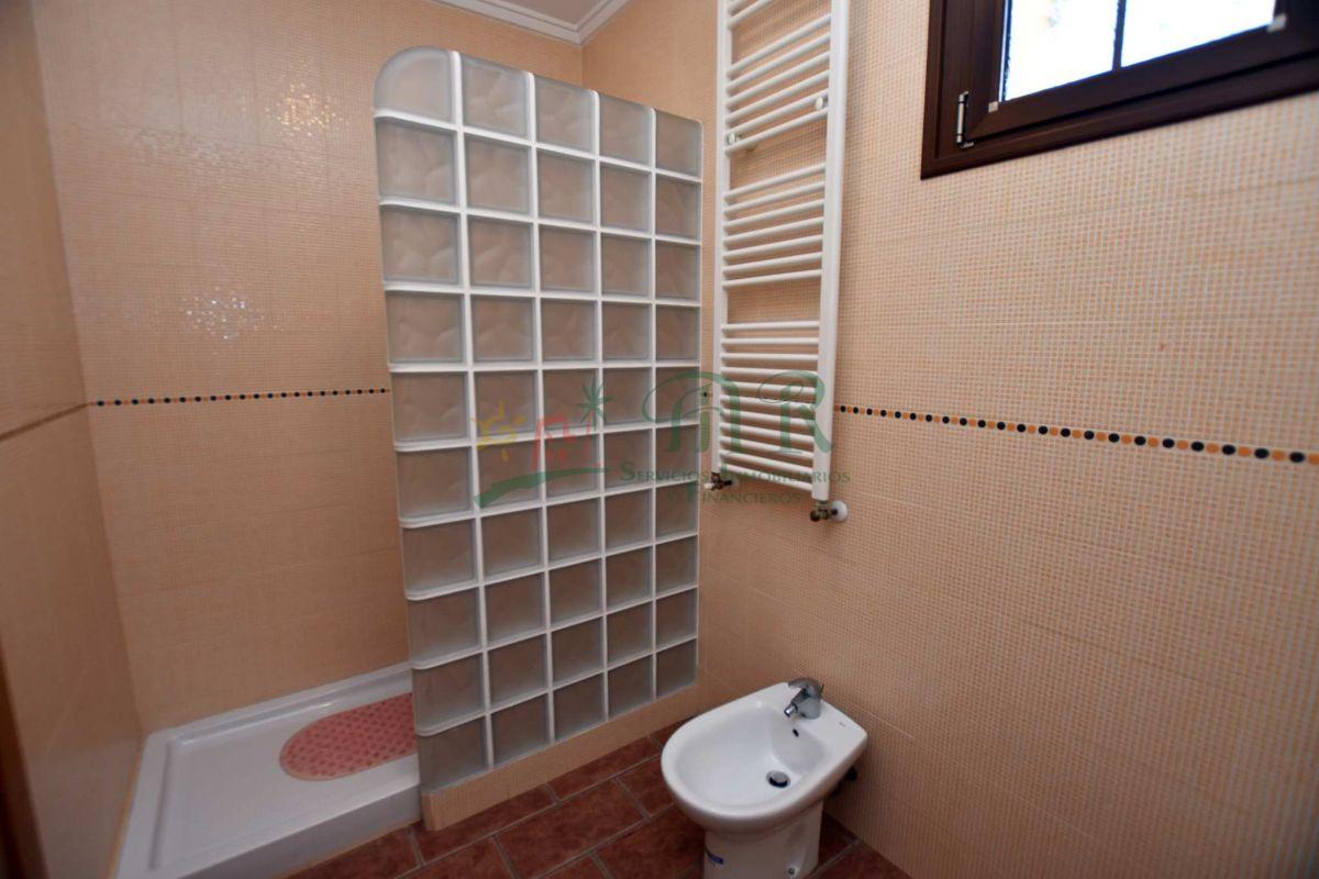 Venta de villa en Los Montesinos