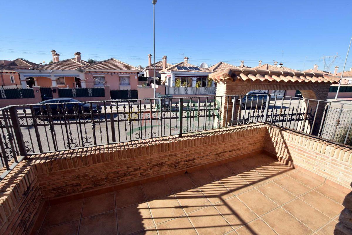 Venta de villa en Los Montesinos
