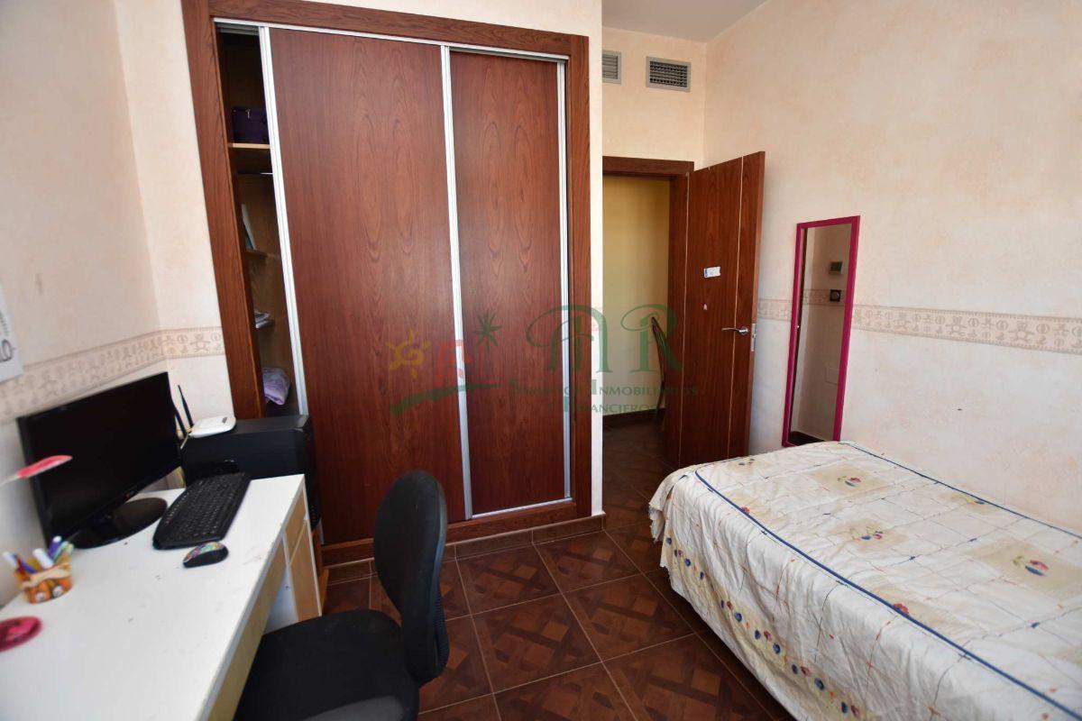 Venta de villa en Los Montesinos