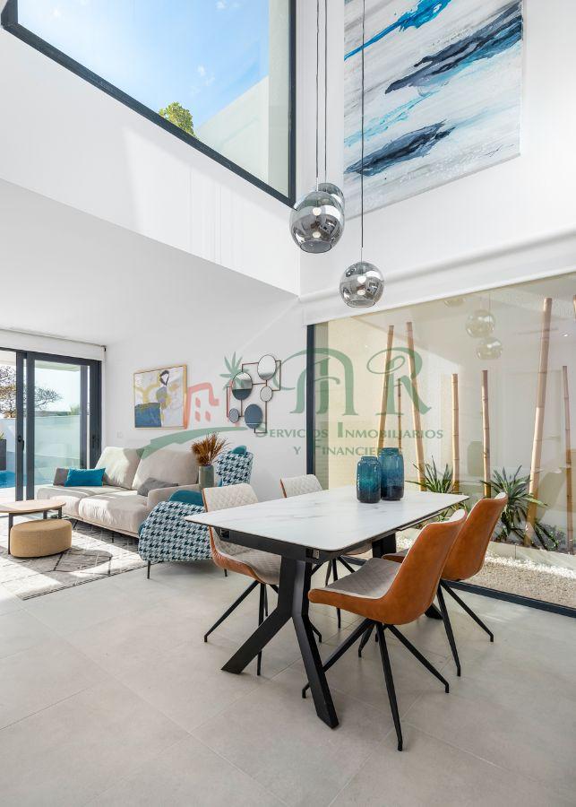For sale of villa in Benijófar