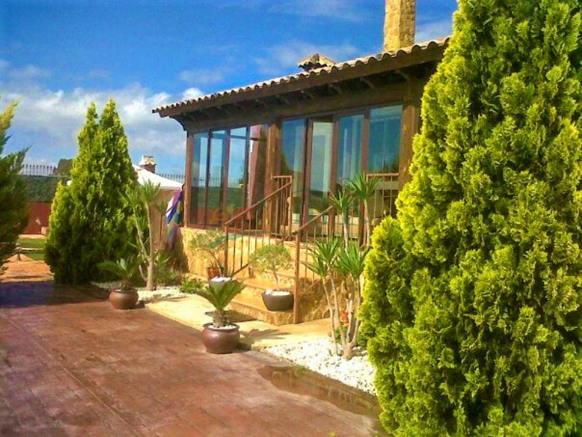 For sale of villa in Catral