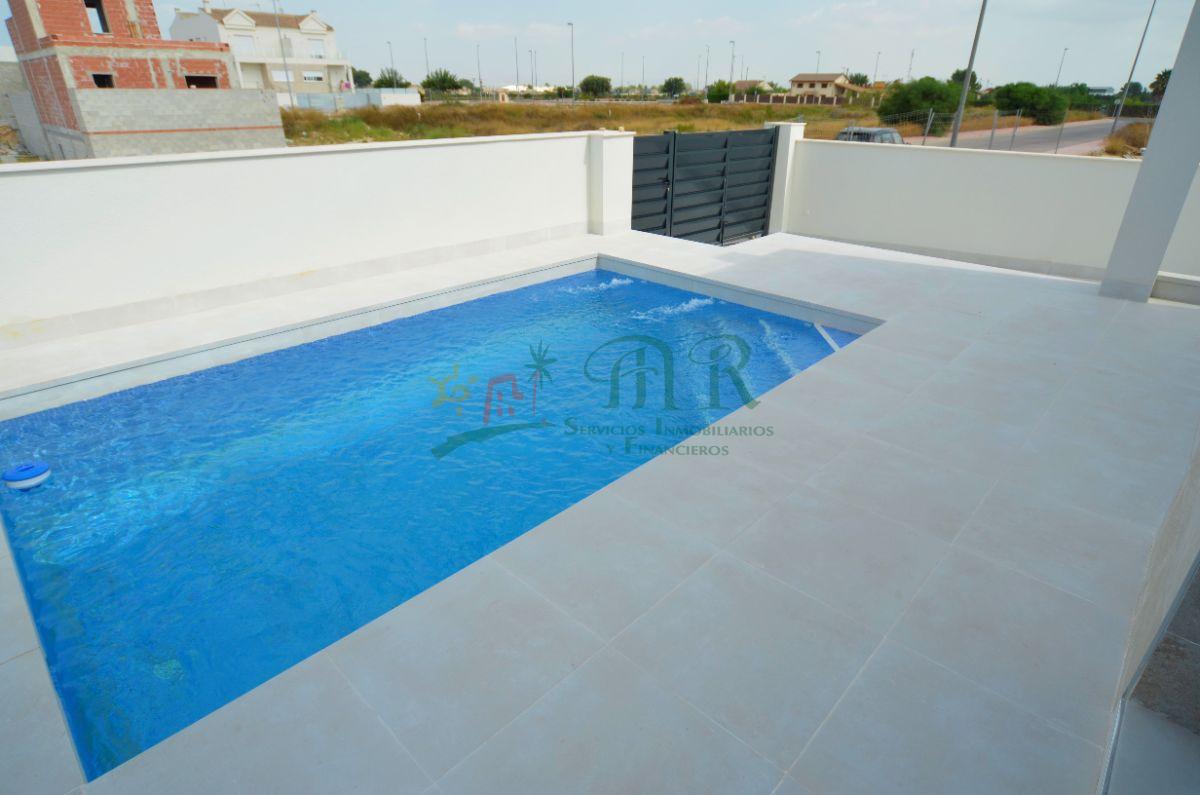 For sale of villa in Daya Nueva