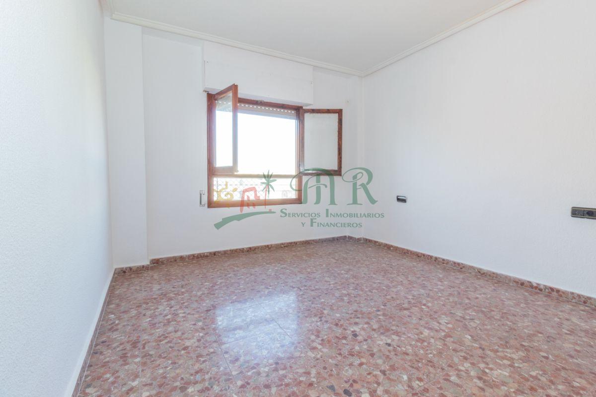 For sale of flat in Almoradí