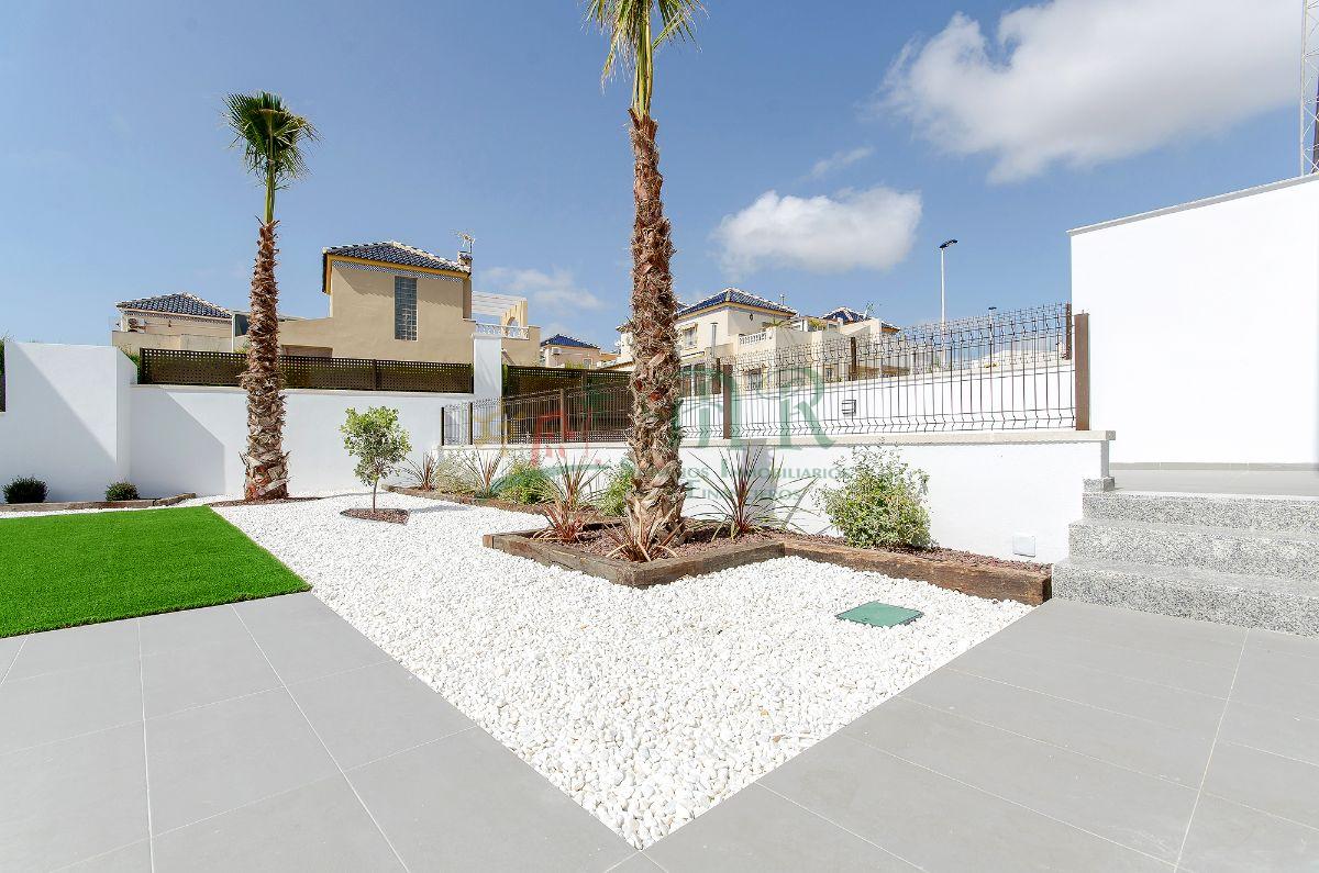 For sale of new build in Torrevieja