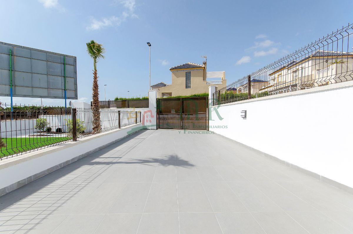 For sale of new build in Torrevieja