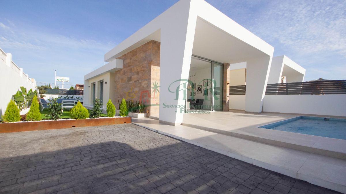 For sale of villa in Torrevieja