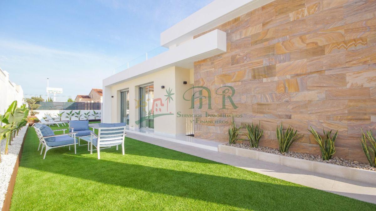 For sale of villa in Torrevieja