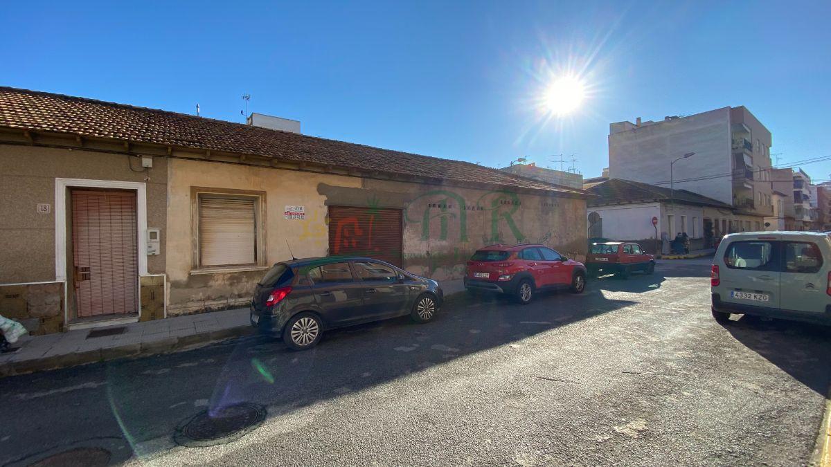 For sale of industrial plant/warehouse in Almoradí