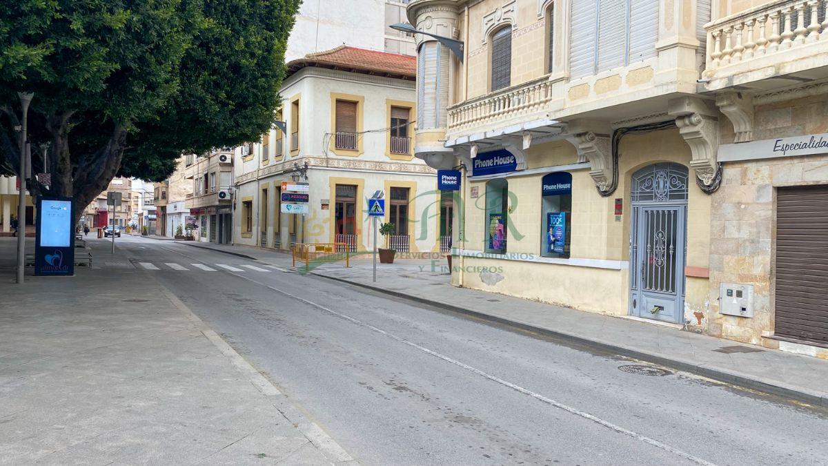 Alquiler de local comercial en Almoradí