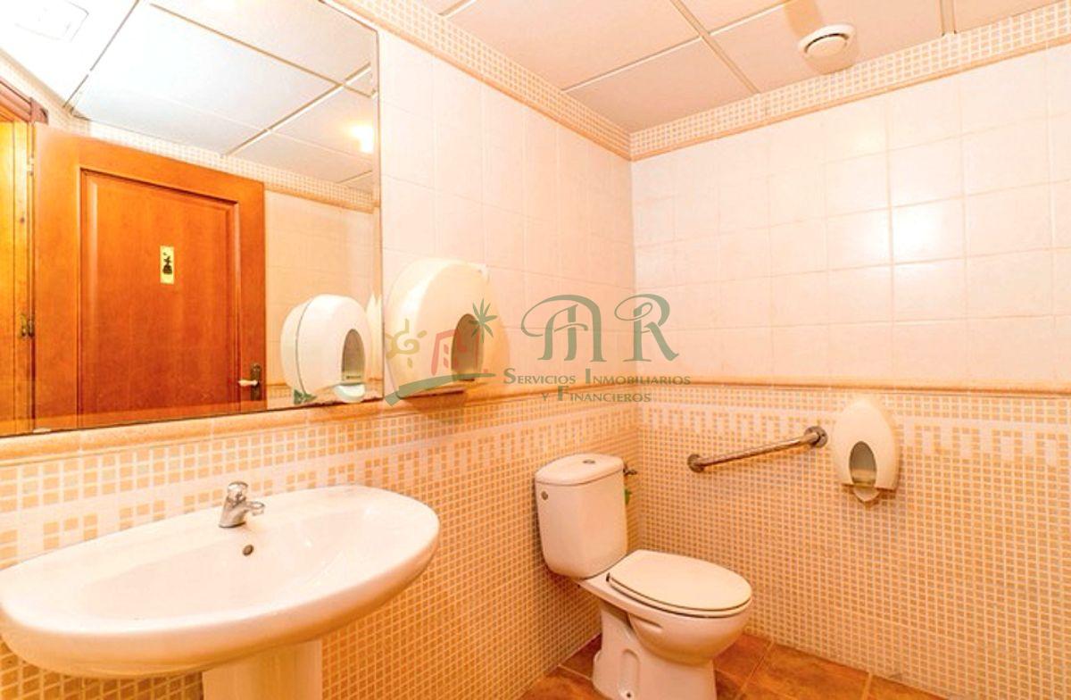 Venta de local comercial en Torrevieja