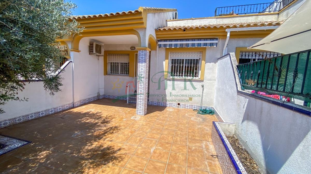 For sale of chalet in Daya Nueva