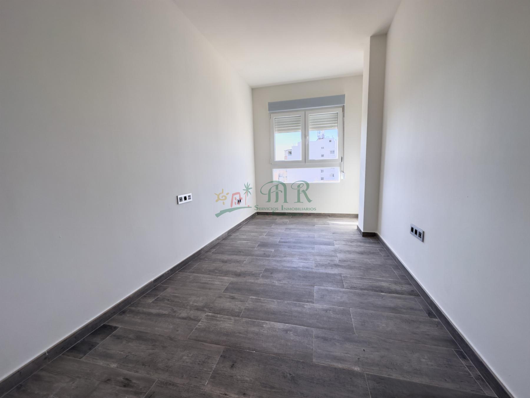 For sale of flat in Almoradí