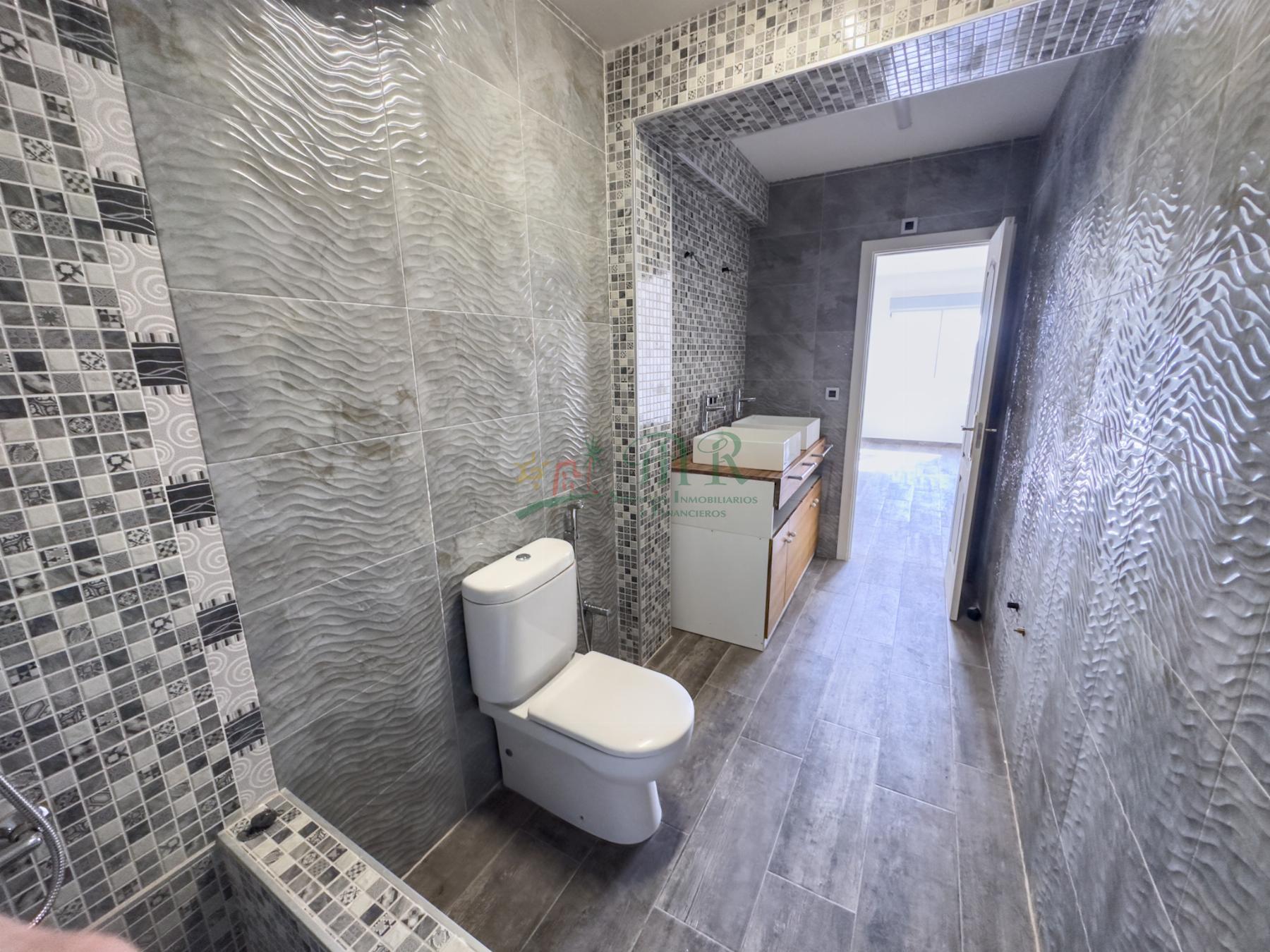 For sale of flat in Almoradí